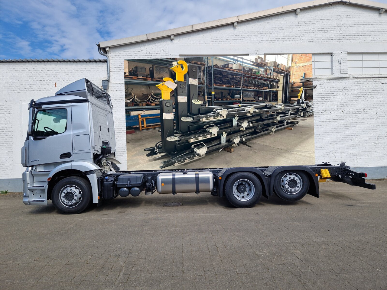 Mercedes-Benz Actros 2553 LL 6x2 Actros 2553 LL 6x2/46, Retarder, Liftachse, MultimediaCockpit, LED, Navi - Camión multibasculante: foto 1 Mercedes-Benz Actros 2553 LL 6x2 Actros 2553 LL 6x2/46, Retarder, Liftachse, MultimediaCockpit, LED, Navi - Camión multibasculante: foto 1