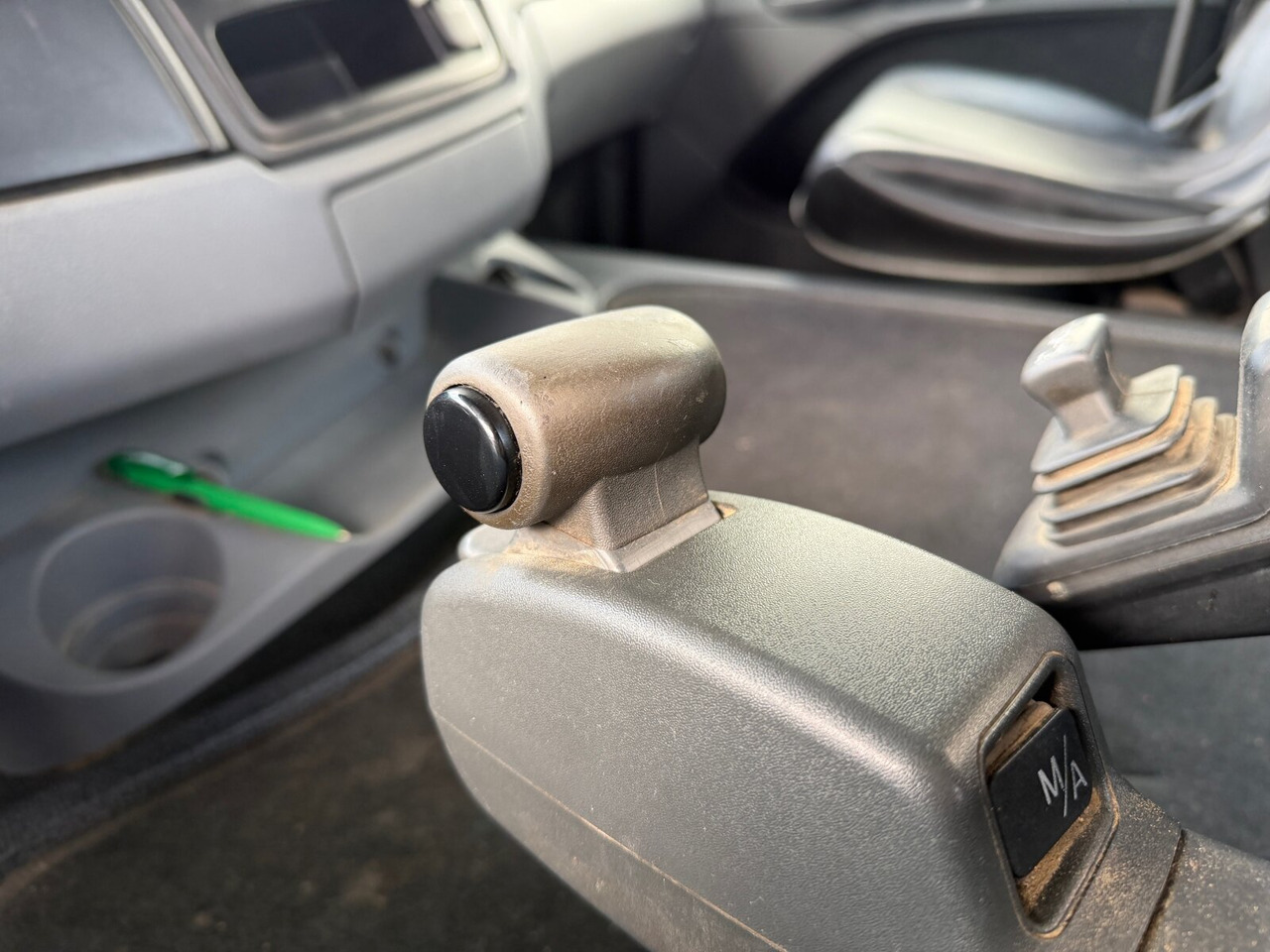 Mercedes-Benz Actros 2644 L 6x4 Actros 2644 L 6x4 - Camión multibasculante: foto 2 Mercedes-Benz Actros 2644 L 6x4 Actros 2644 L 6x4 - Camión multibasculante: foto 2