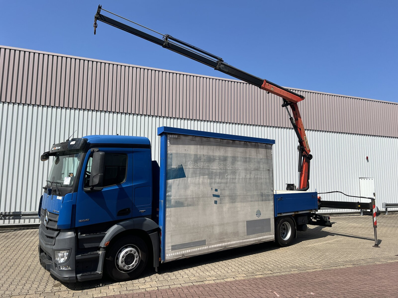 Mercedes-Benz Antos 1836 L 4x2 Antos 1836 L 4x2, Glastransporter, Heckkran Palfinger Pk 12002-EH, Funk - Camión grúa: foto 1 Mercedes-Benz Antos 1836 L 4x2 Antos 1836 L 4x2, Glastransporter, Heckkran Palfinger Pk 12002-EH, Funk - Camión grúa: foto 1