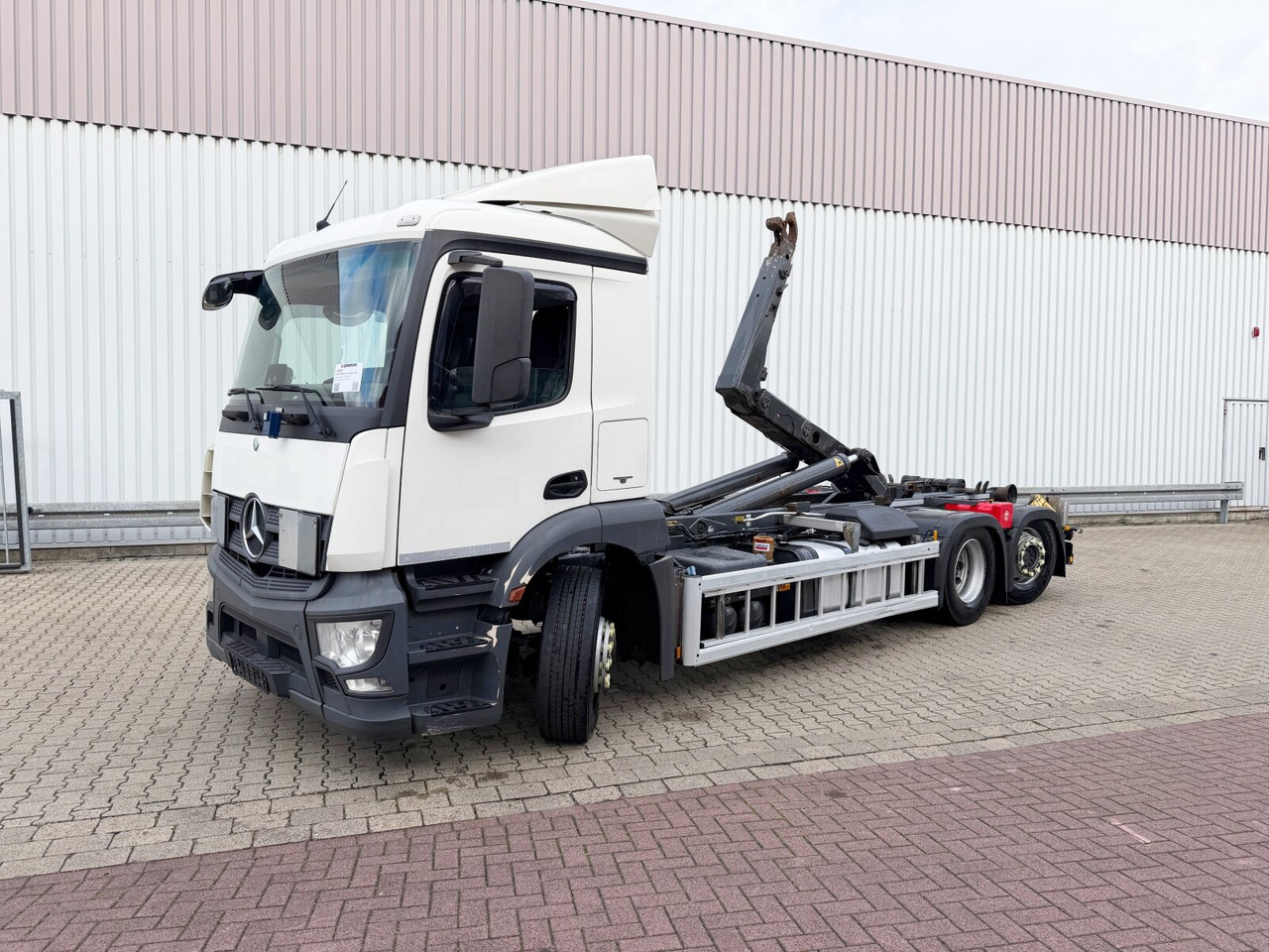 Mercedes-Benz Antos 2643 L 6x2 Antos 2643 L 6x2, Lenk-/Liftachse, Motorabtrieb, Meiller, Funk - Camión multibasculante: foto 1 Mercedes-Benz Antos 2643 L 6x2 Antos 2643 L 6x2, Lenk-/Liftachse, Motorabtrieb, Meiller, Funk - Camión multibasculante: foto 1