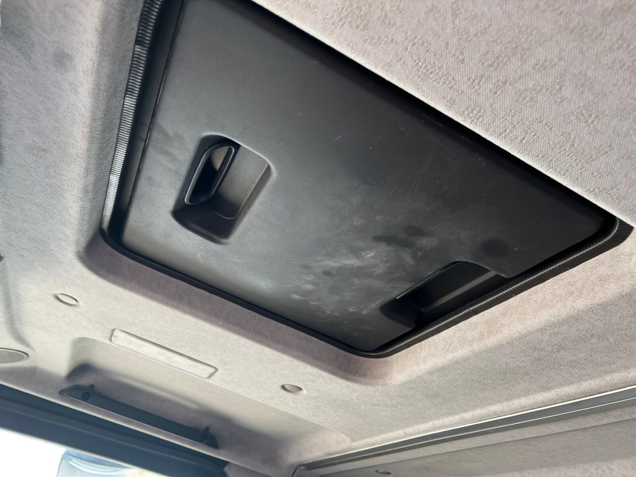 Camión multibasculante Mercedes-Benz Arocs 2642/45 K 6x4 Arocs 2642/45 K 6x4/33 , Retarder, Motorabtrieb: foto 7 Camión multibasculante Mercedes-Benz Arocs 2642/45 K 6x4 Arocs 2642/45 K 6x4/33 , Retarder, Motorabtrieb: foto 7