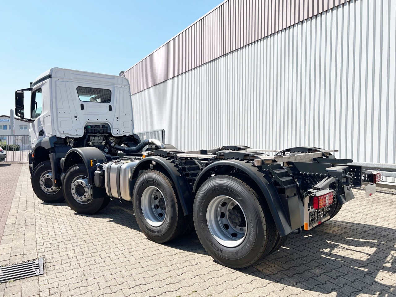 Camión chasis nuevo Mercedes-Benz Arocs 3240 8x4 Arocs 3240 8x4: foto 12