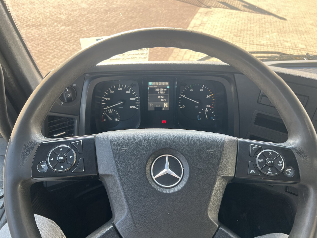 Mercedes-Benz Arocs 3243 K 8x4/4 Arocs 3243 K 8x4/4, Bordmatik - Camión volquete: foto 4 Mercedes-Benz Arocs 3243 K 8x4/4 Arocs 3243 K 8x4/4, Bordmatik - Camión volquete: foto 4