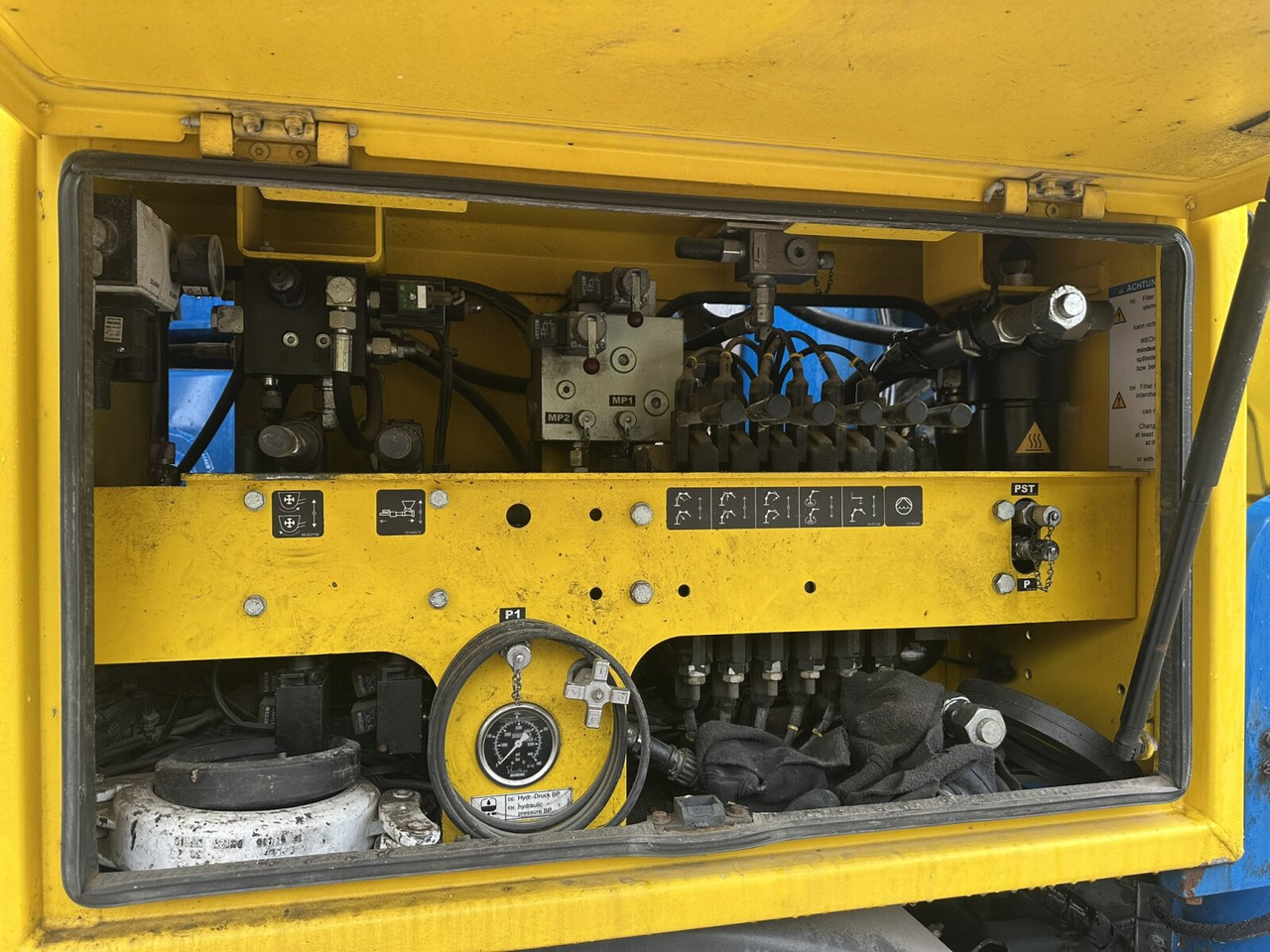 Mercedes-Benz Arocs 3246 B 8x4 Stetter Mischer 7m³, Pumpe 25m Arocs 3246 B 8x4 Stetter Mischer 7m³, Pumpe 25m - Bomba de hormigón: foto 5 Mercedes-Benz Arocs 3246 B 8x4 Stetter Mischer 7m³, Pumpe 25m Arocs 3246 B 8x4 Stetter Mischer 7m³, Pumpe 25m - Bomba de hormigón: foto 5