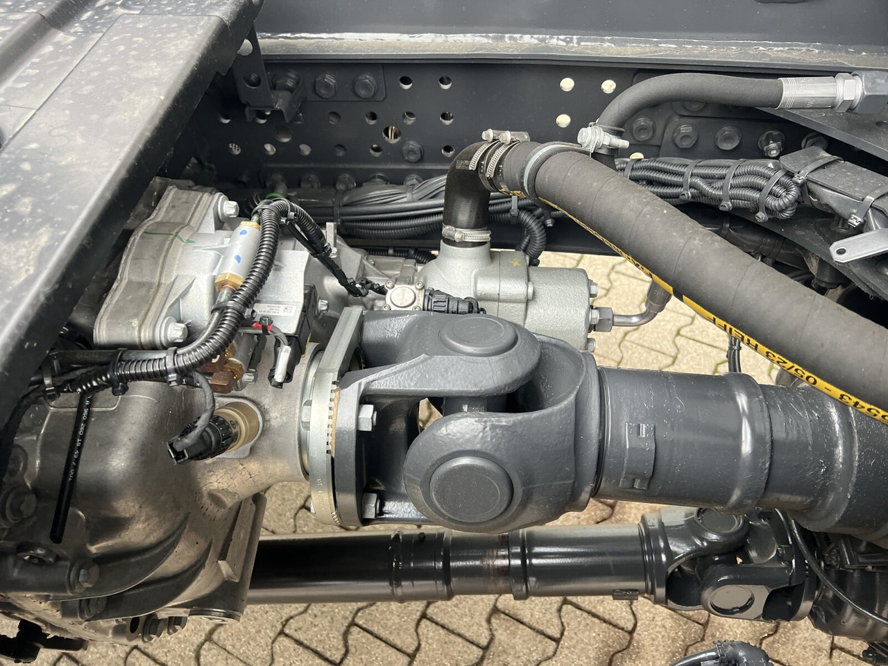 Mercedes-Benz Arocs 3351 AK 6x6 Arocs 3351 AK 6x6, Grounder - Camión volquete: foto 2 Mercedes-Benz Arocs 3351 AK 6x6 Arocs 3351 AK 6x6, Grounder - Camión volquete: foto 2
