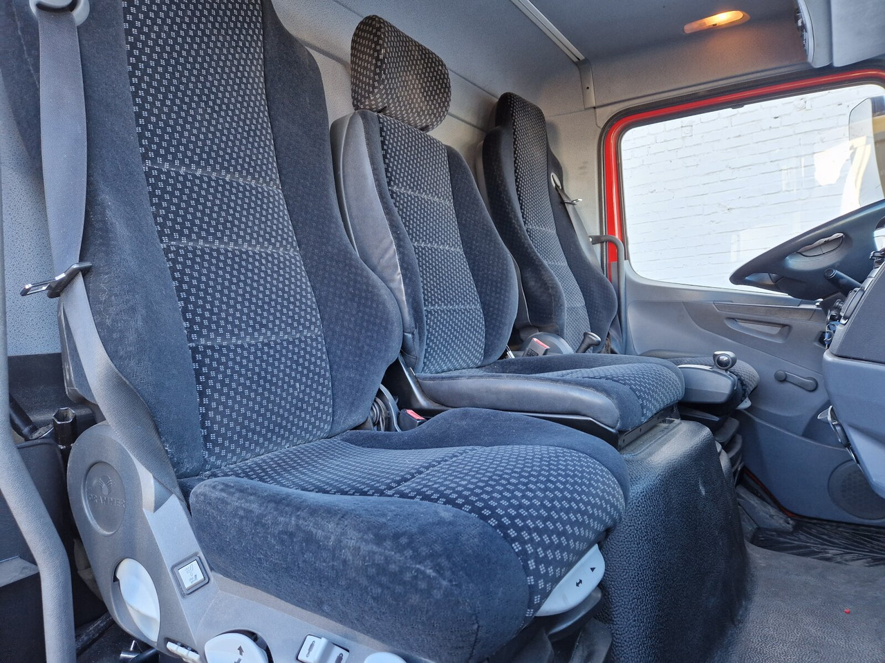 Mercedes-Benz Atego 1218 L 4x2 1218 L 4x2, Fassi Kran F 95A21 5.9m-1.545 kg, - Camión grúa: foto 5 Mercedes-Benz Atego 1218 L 4x2 1218 L 4x2, Fassi Kran F 95A21 5.9m-1.545 kg, - Camión grúa: foto 5