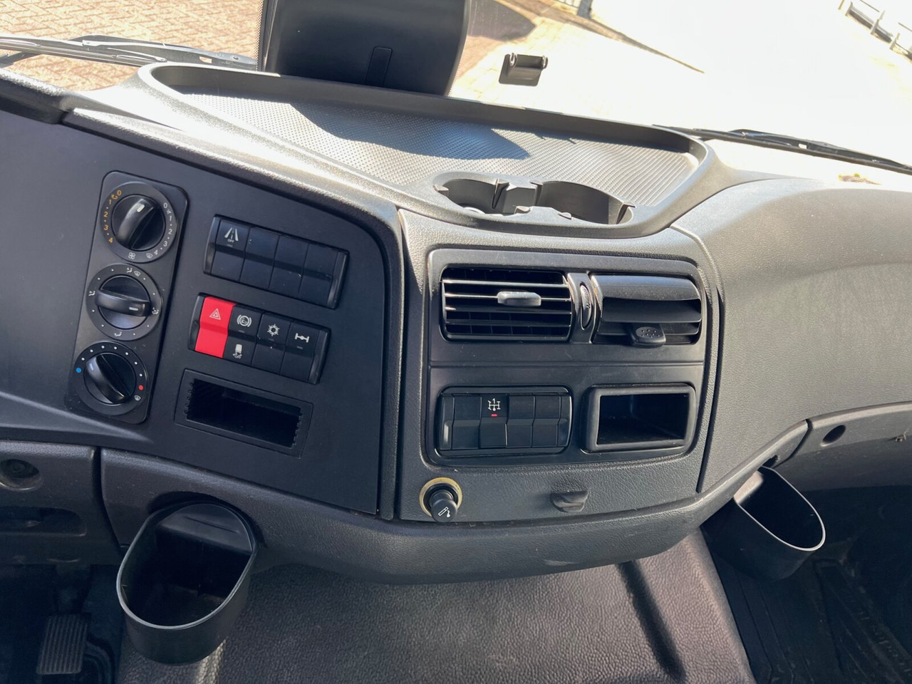 Camión volquete Mercedes-Benz Atego 1227 K 4x2 Atego 1227 K 4x2, Meiller Kipper: foto 6 Camión volquete Mercedes-Benz Atego 1227 K 4x2 Atego 1227 K 4x2, Meiller Kipper: foto 6