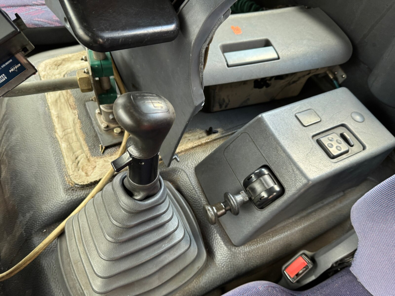 Camión portacontenedor de cadenas Mercedes-Benz Atego 1828 4x4 Atego 1828 4x4, Tele-Absetzer, Winterdienstausstattung: foto 10 Camión portacontenedor de cadenas Mercedes-Benz Atego 1828 4x4 Atego 1828 4x4, Tele-Absetzer, Winterdienstausstattung: foto 10