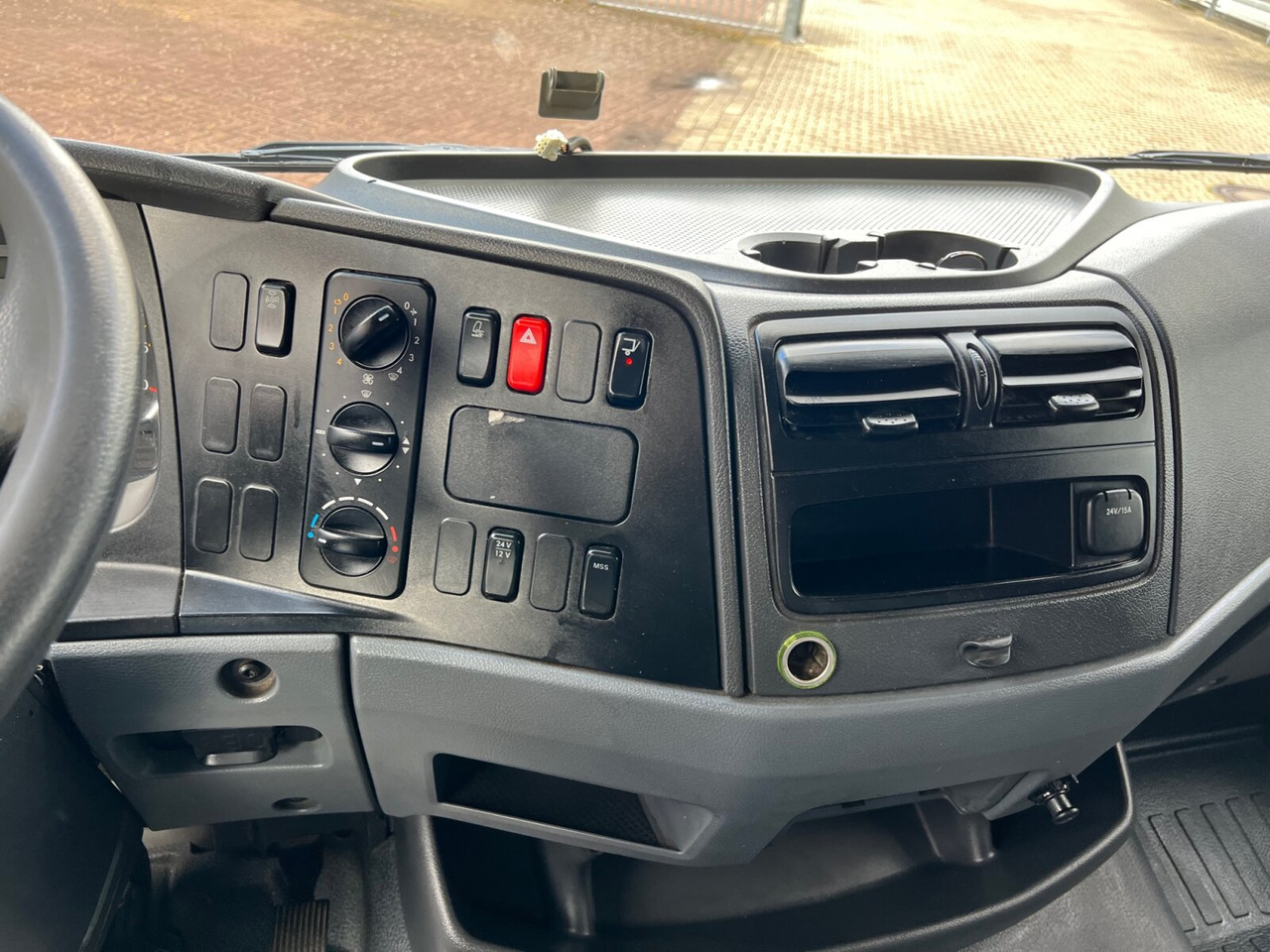 Mercedes-Benz Atego 818 L 4x2 Atego 818 L 4x2 mit MBB LBW, 4x Vorhanden! - Camión caja cerrada: foto 5 Mercedes-Benz Atego 818 L 4x2 Atego 818 L 4x2 mit MBB LBW, 4x Vorhanden! - Camión caja cerrada: foto 5