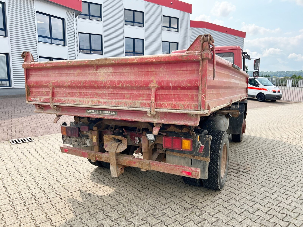 Camión volquete Mercedes-Benz LK 1117 K 4x2 LK 1117 K 4x2, 6-Zylinder Motor, 2x AHK: foto 9 Camión volquete Mercedes-Benz LK 1117 K 4x2 LK 1117 K 4x2, 6-Zylinder Motor, 2x AHK: foto 9