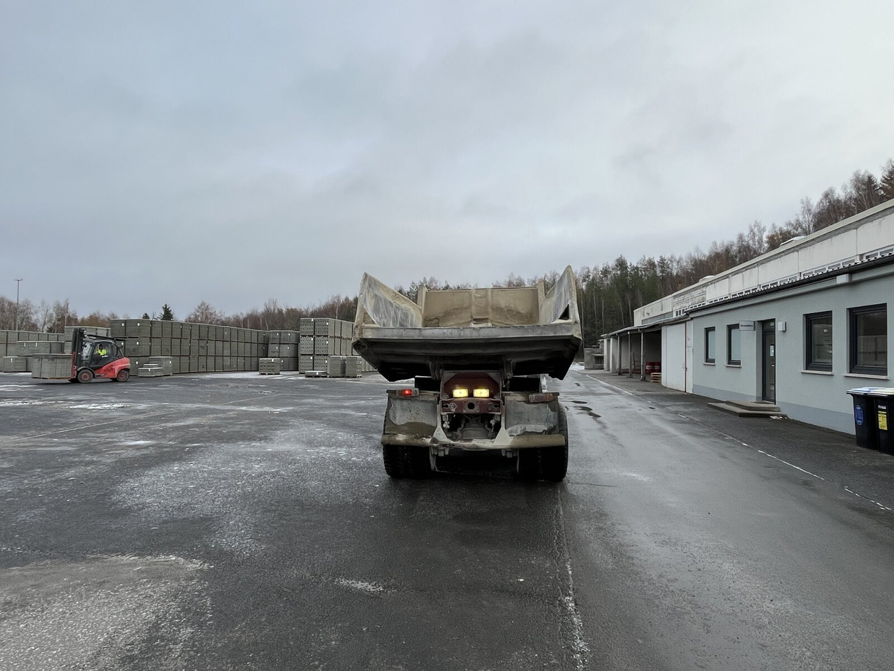 Mercedes-Benz NG 2628 K 6x4 NG 2628 K 6x4, V8, MEILLER Stahlmulde ca. 10³ - Dúmper: foto 5 Mercedes-Benz NG 2628 K 6x4 NG 2628 K 6x4, V8, MEILLER Stahlmulde ca. 10³ - Dúmper: foto 5