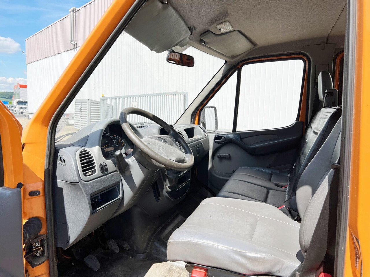 Foto del interior 1: Leasing de Mercedes-Benz Sprinter 308 4x2 Doka Sprinter 308 4x2 Doka Mercedes-Benz Sprinter 308 4x2 Doka Sprinter 308 4x2 Doka
