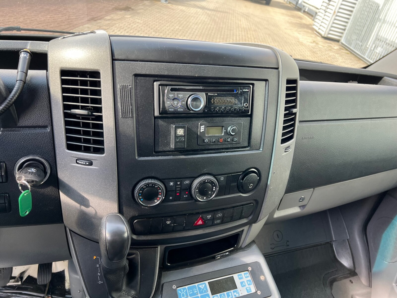 Leasing de Mercedes-Benz Sprinter 313 CDI 4x2 Sprinter 313 CDI 4x2, EEV, Krankenwagen Mercedes-Benz Sprinter 313 CDI 4x2 Sprinter 313 CDI 4x2, EEV, Krankenwagen: foto 6
