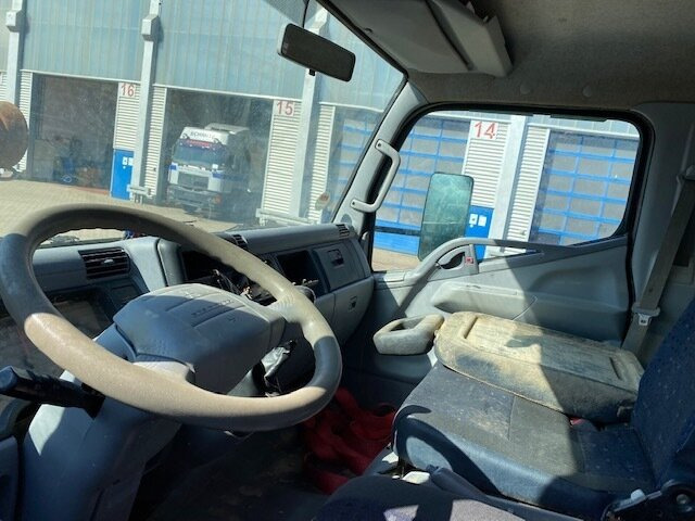 Mitsubishi Canter Fuso 7C15D 4x2 Canter Fuso 7C15D 4x2, Wasserschaden! - Camión volquete: foto 2 Mitsubishi Canter Fuso 7C15D 4x2 Canter Fuso 7C15D 4x2, Wasserschaden! - Camión volquete: foto 2