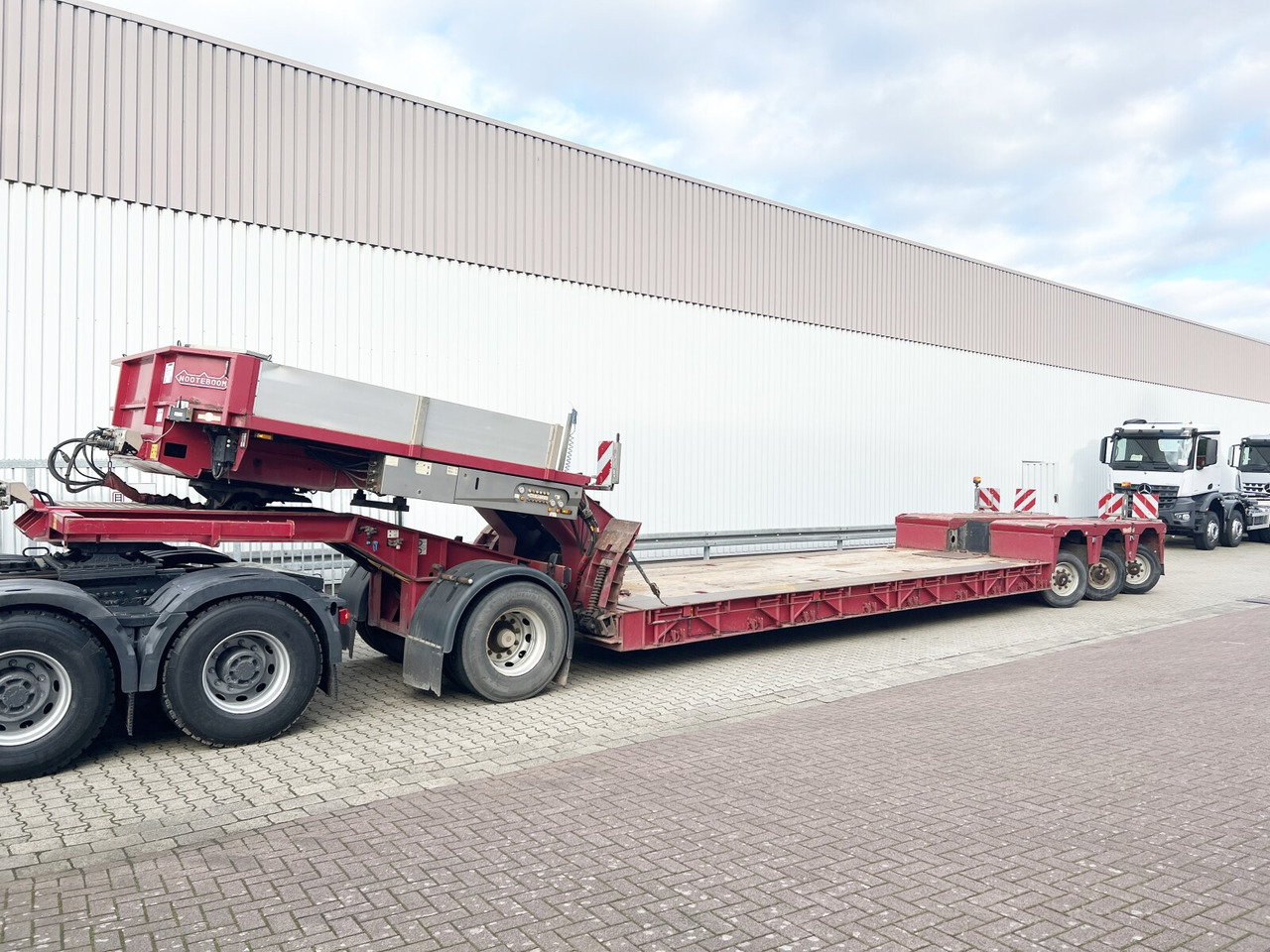 Nooteboom Euro-64-13 Euro-64-13, Jeepdolly, Tiefbett, Verbr. auf 3,2m, hydr. Lenkung - Semirremolque góndola rebajadas: foto 1 Nooteboom Euro-64-13 Euro-64-13, Jeepdolly, Tiefbett, Verbr. auf 3,2m, hydr. Lenkung - Semirremolque góndola rebajadas: foto 1