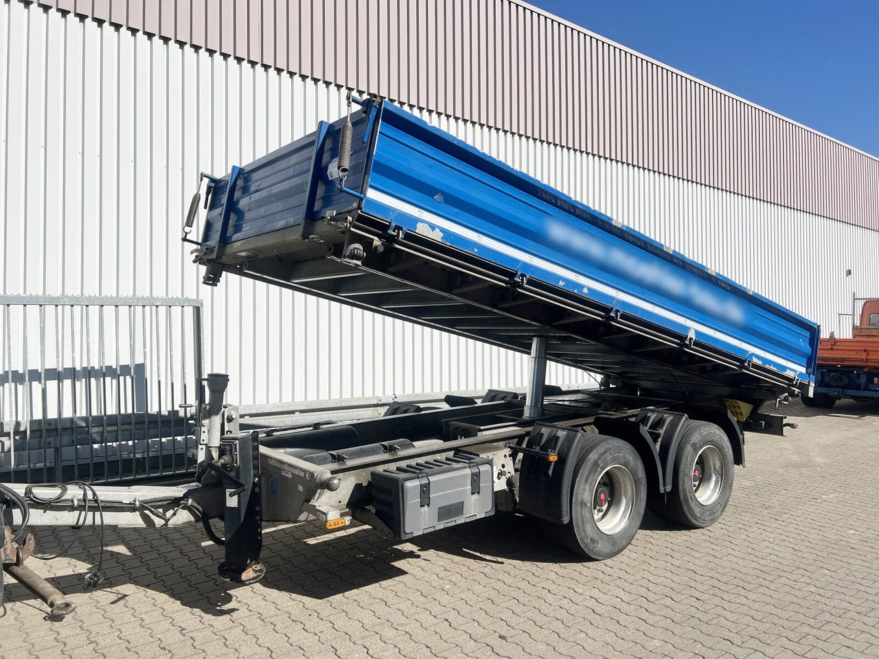 TTD 19 Schwebheim TTD 19 Schwebheim, Rampenschacht, Verzinkt - Remolque: foto 1 TTD 19 Schwebheim TTD 19 Schwebheim, Rampenschacht, Verzinkt - Remolque: foto 1