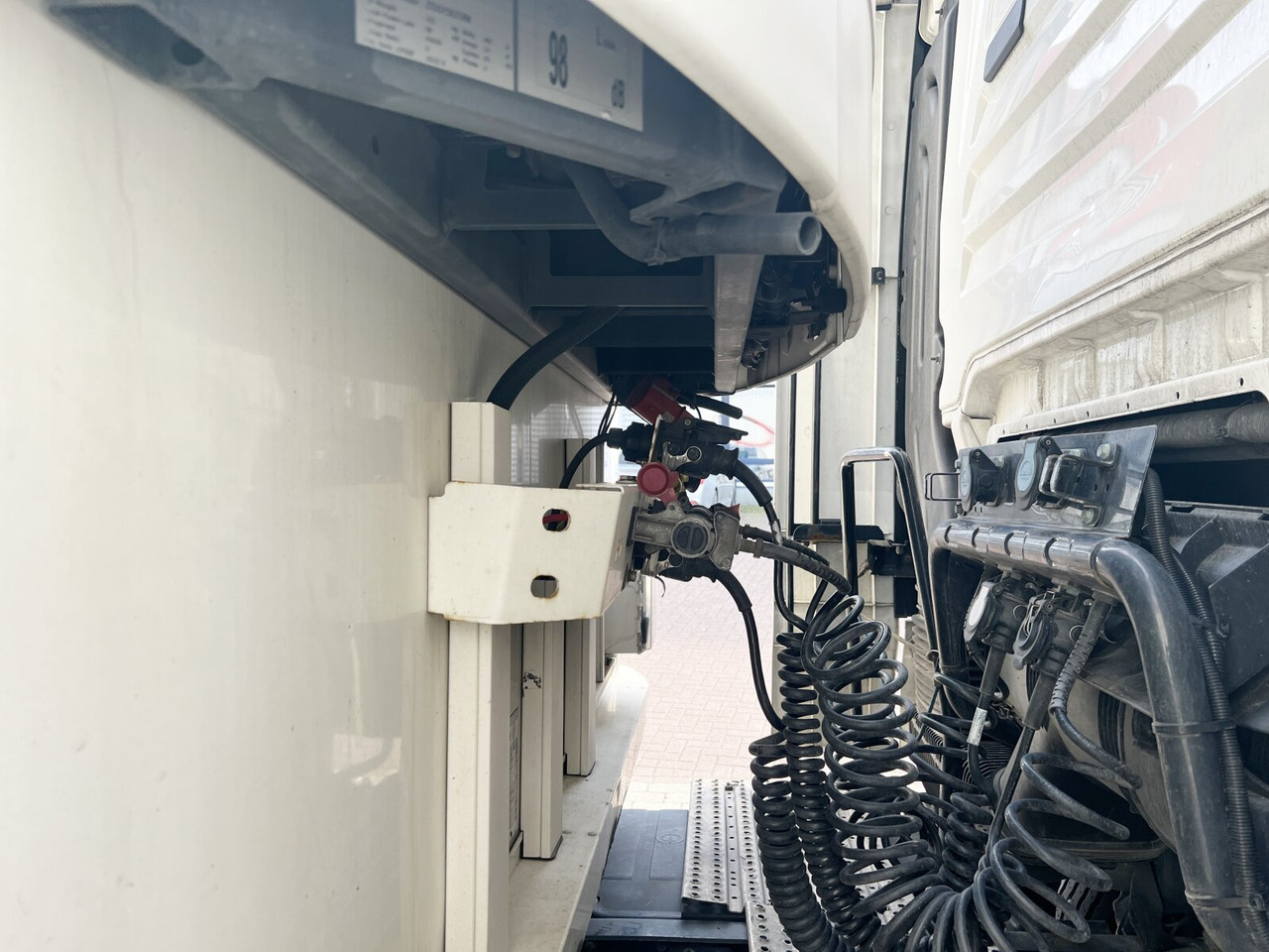 Schmitz Cargobull SKO 24/L-13.4 FP 45 Cool SKO 24/L-13.4 FP 45 Cool, Mega, Carrier, Liftachse, Doppelstock ca. 92m³ - Semirremolque frigorífico: foto 4 Schmitz Cargobull SKO 24/L-13.4 FP 45 Cool SKO 24/L-13.4 FP 45 Cool, Mega, Carrier, Liftachse, Doppelstock ca. 92m³ - Semirremolque frigorífico: foto 4