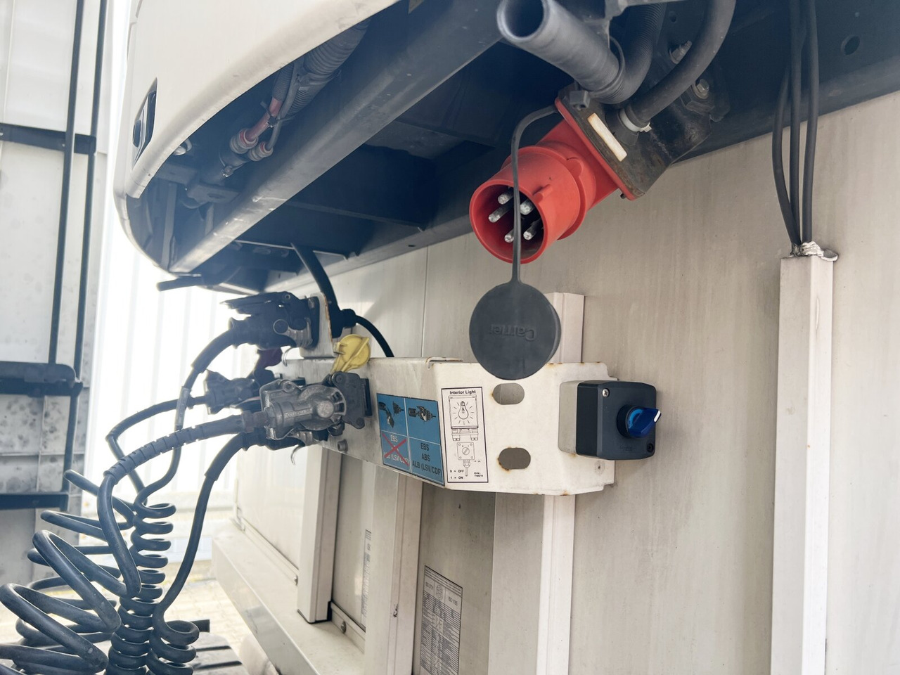 Schmitz Cargobull SKO 24/L-13.4 FP 45 Cool SKO 24/L-13.4 FP 45 Cool, Mega, Carrier, Liftachse, Doppelstock ca. 92m³ - Semirremolque frigorífico: foto 2 Schmitz Cargobull SKO 24/L-13.4 FP 45 Cool SKO 24/L-13.4 FP 45 Cool, Mega, Carrier, Liftachse, Doppelstock ca. 92m³ - Semirremolque frigorífico: foto 2