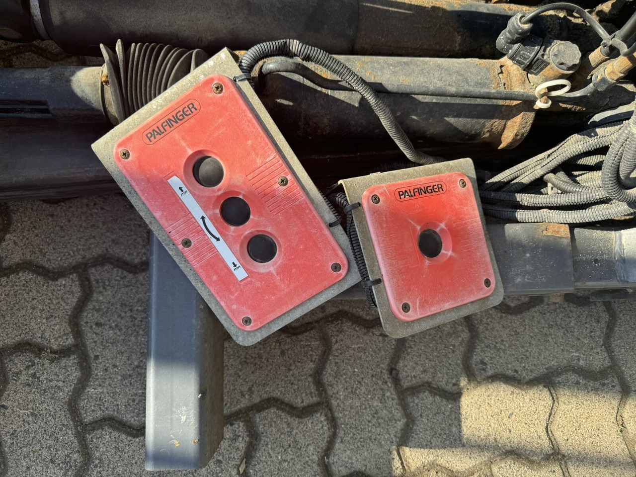 MBB C 2000 S Ladebordwand MBB C 2000 S Ladebordwand - Semirremolque: foto 4 MBB C 2000 S Ladebordwand MBB C 2000 S Ladebordwand - Semirremolque: foto 4