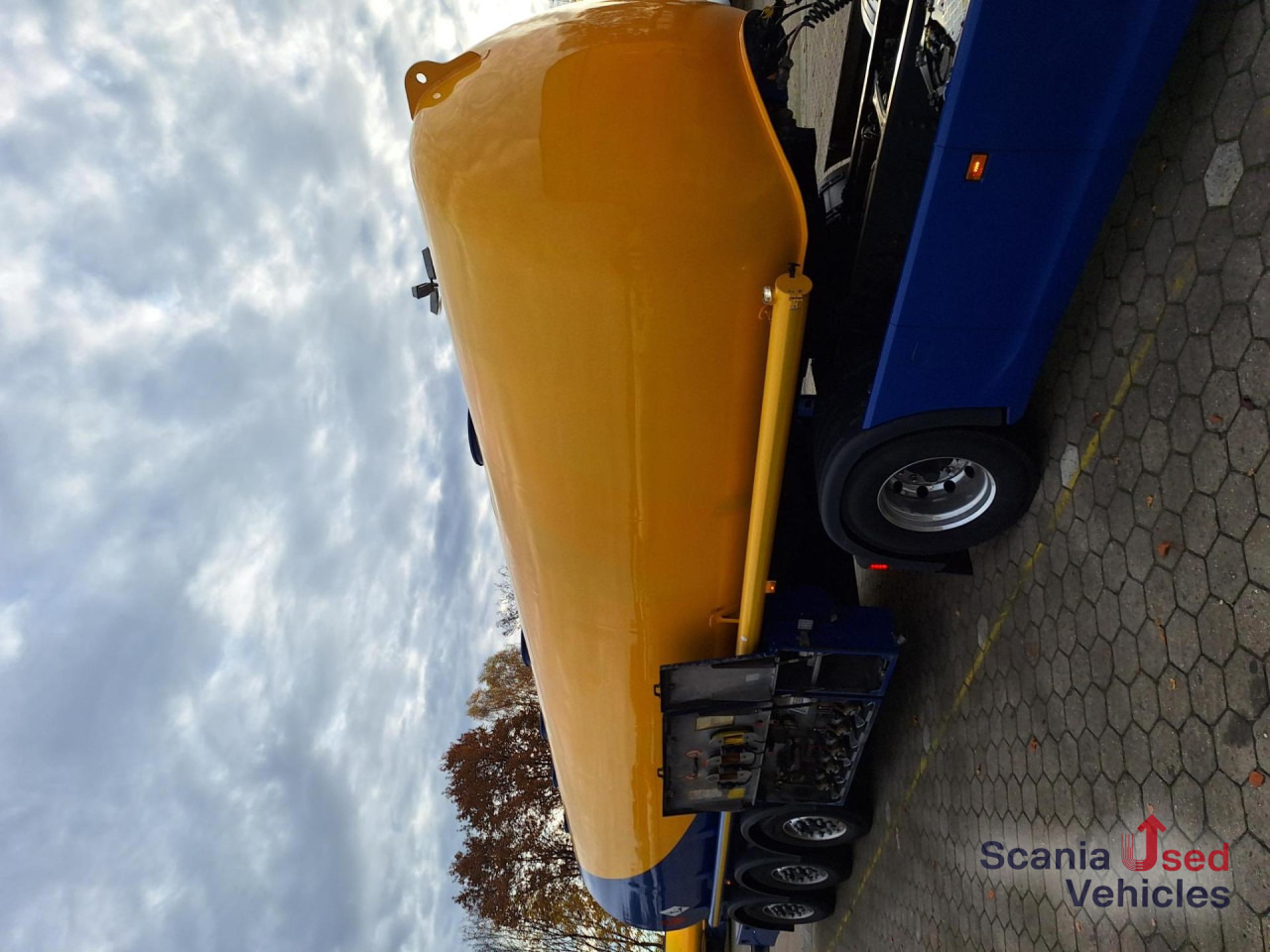 KTS/Schrader Tankaufl. 5 Kammern - Semirremolque cisterna: foto 1 KTS/Schrader Tankaufl. 5 Kammern - Semirremolque cisterna: foto 1