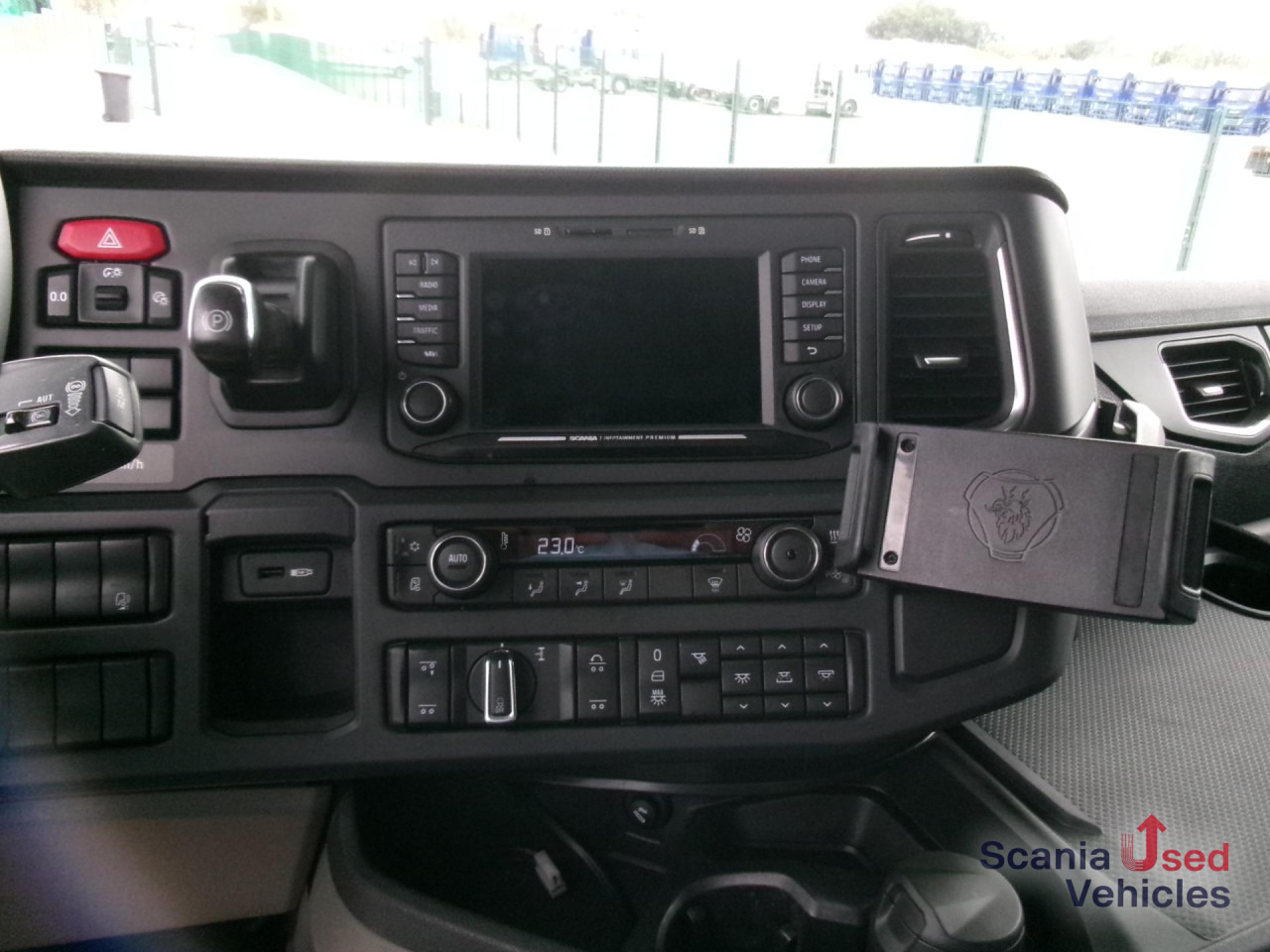 SCANIA R 410 B6x2*4NB LNG - Camión chasis: foto 3 SCANIA R 410 B6x2*4NB LNG - Camión chasis: foto 3