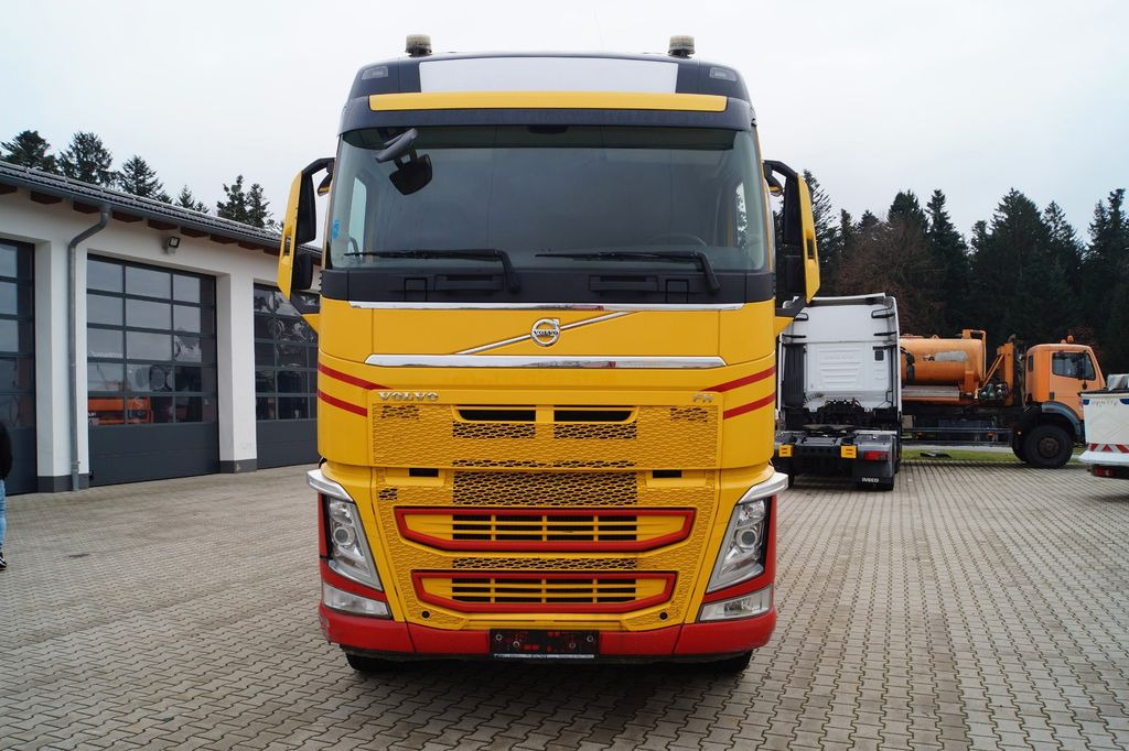 Volvo FH 500 Holztrans. mit Penz 12Z9 Holzkran Volvo FH 500 Holztrans. mit Penz 12Z9 Holzkran - Camión forestal, Camión grúa: foto 3 Volvo FH 500 Holztrans. mit Penz 12Z9 Holzkran Volvo FH 500 Holztrans. mit Penz 12Z9 Holzkran - Camión forestal, Camión grúa: foto 3