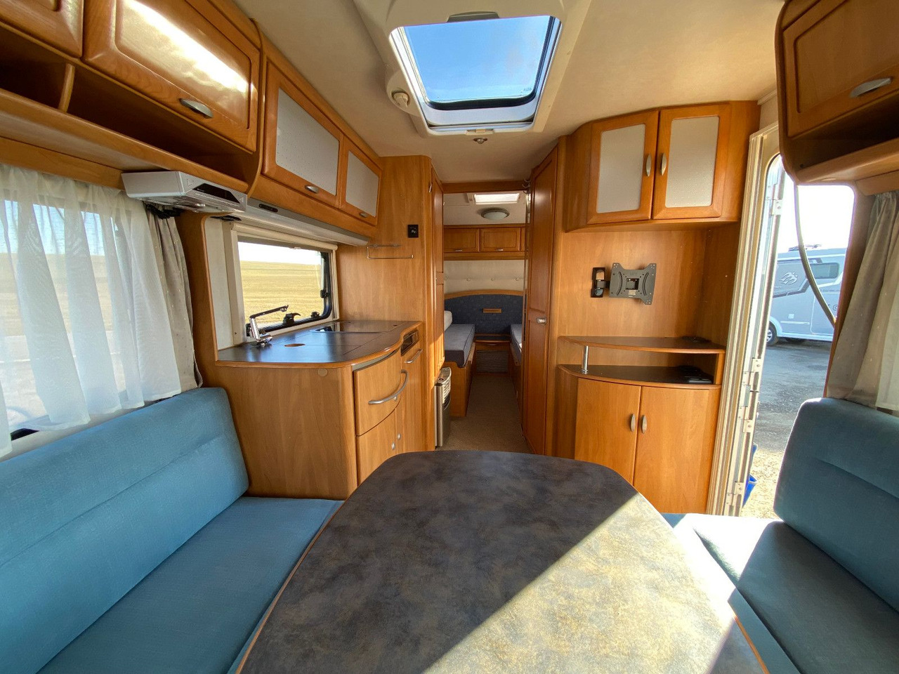 Caravana HYMER / ERIBA / HYMERCAR Nova 530 Swing mit Längsbetten und Moser, top Zu: foto 17