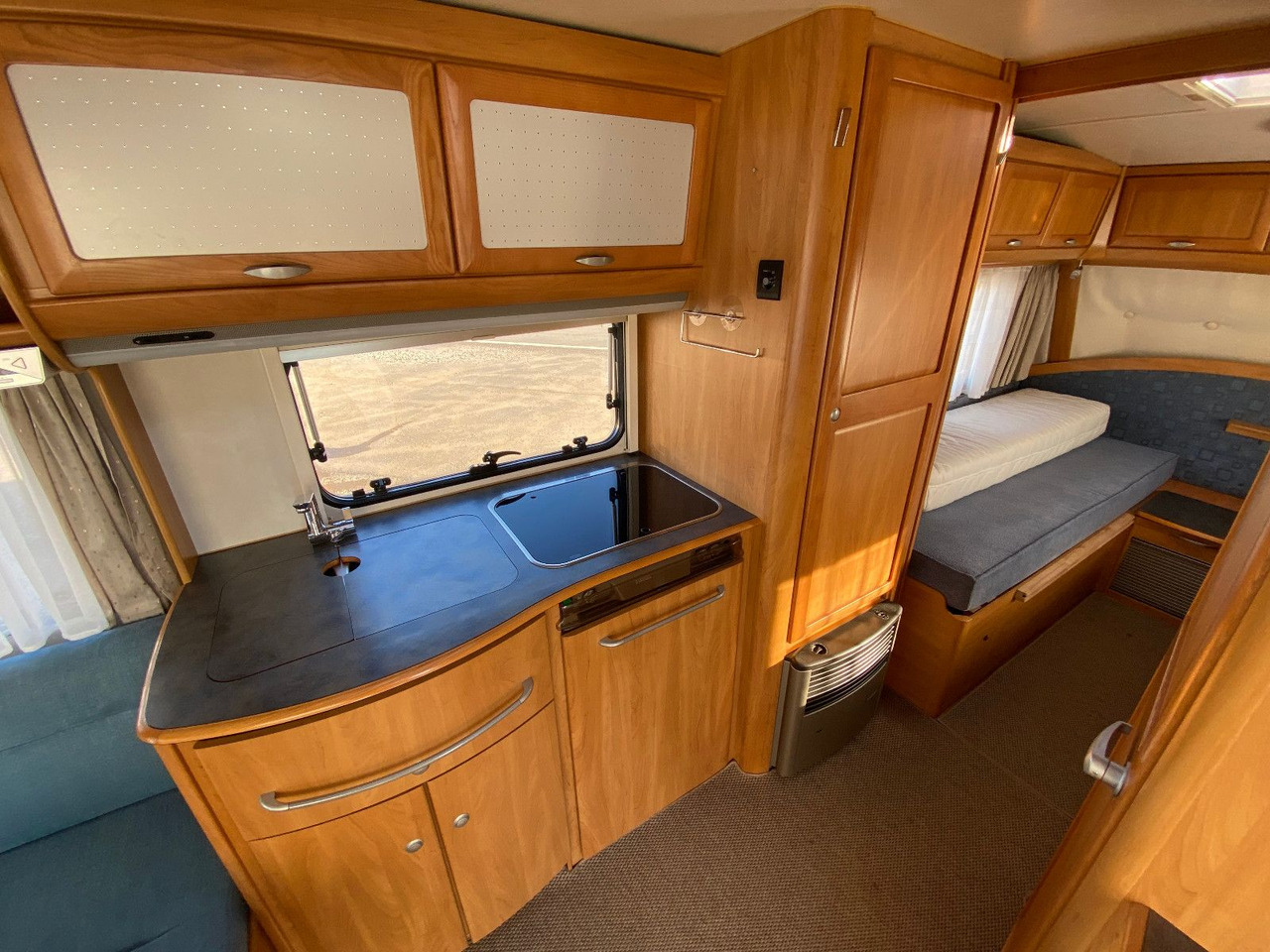 Caravana HYMER / ERIBA / HYMERCAR Nova 530 Swing mit Längsbetten und Moser, top Zu: foto 16