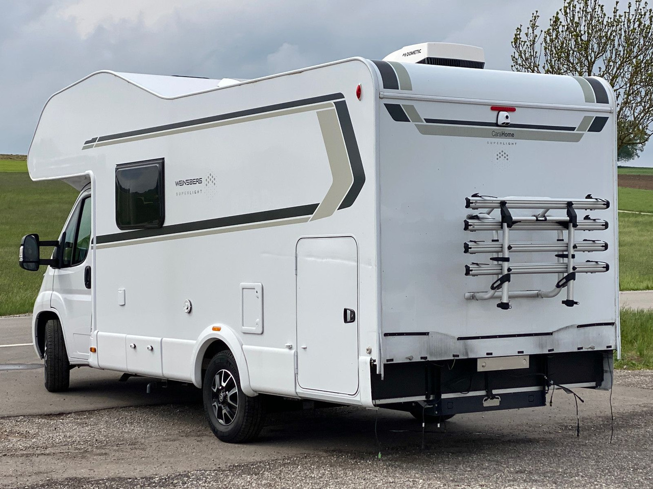 Weinsberg CaraHome 650 DG Markise / Heckträger /Navi+RFK - Autocaravana capuchina: foto 4 Weinsberg CaraHome 650 DG Markise / Heckträger /Navi+RFK - Autocaravana capuchina: foto 4