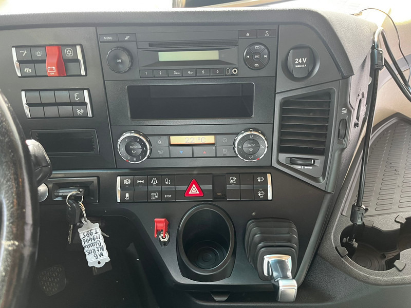 Cabeza tractora Mercedes-Benz Actros 1843 / Retarder / Hydarulic / ADR: foto 9 Cabeza tractora Mercedes-Benz Actros 1843 / Retarder / Hydarulic / ADR: foto 9