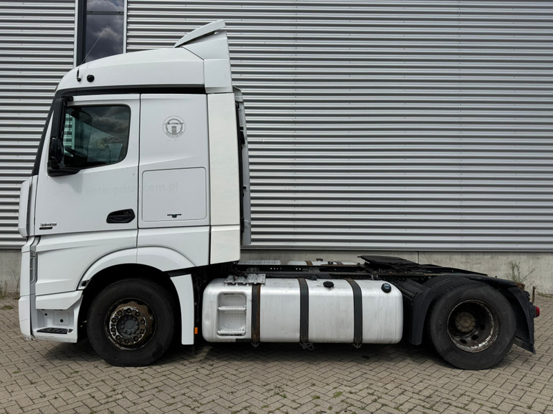 Mercedes-Benz Actros 1845 / Euro 5 / 2 Tanks / 2 In Stock - Cabeza tractora: foto 5 Mercedes-Benz Actros 1845 / Euro 5 / 2 Tanks / 2 In Stock - Cabeza tractora: foto 5