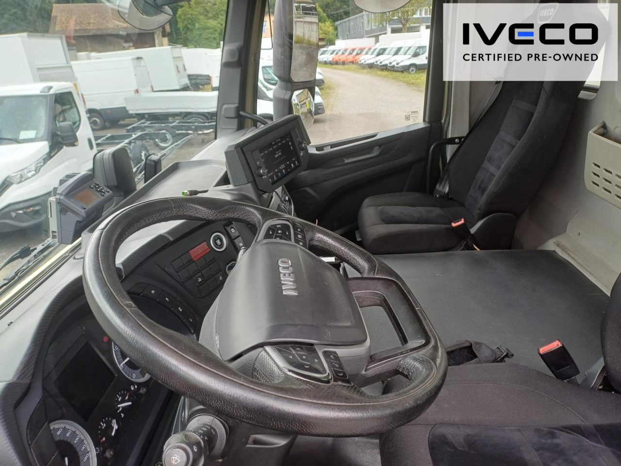 IVECO Stralis AD190S42/P Euro6 Intarder Klima AHK - Camión volquete: foto 4 IVECO Stralis AD190S42/P Euro6 Intarder Klima AHK - Camión volquete: foto 4