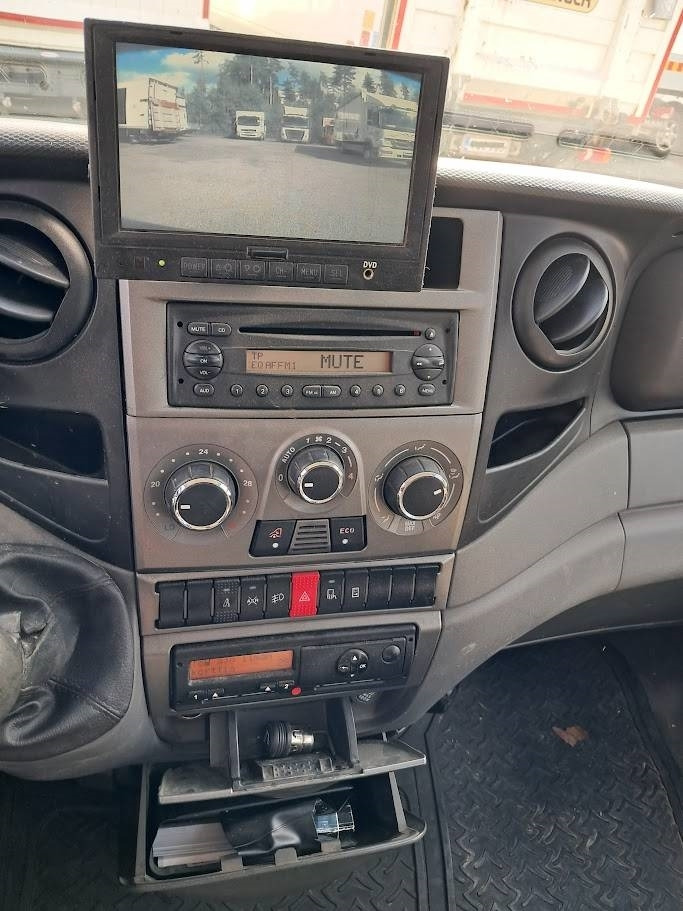 Iveco Daily 70 C17 Doppel 3.0  - Camión caja abierta: foto 3 Iveco Daily 70 C17 Doppel 3.0  - Camión caja abierta: foto 3