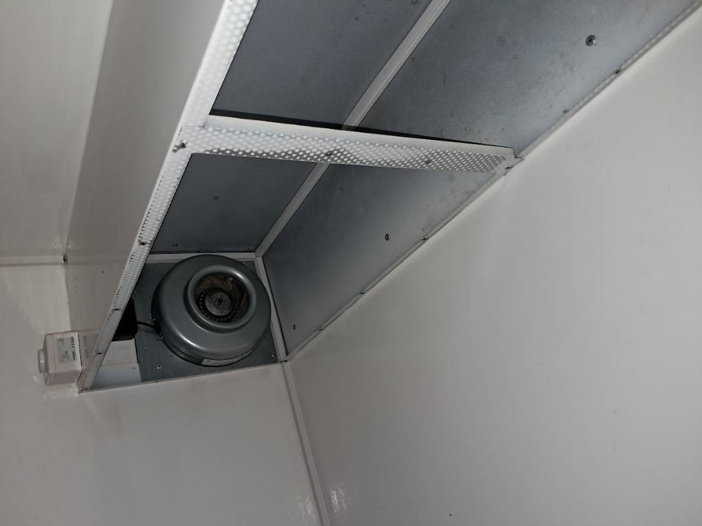 JJ-Trailer MV 3000FB Myyntivaunu - Remolque de coche: foto 4 JJ-Trailer MV 3000FB Myyntivaunu - Remolque de coche: foto 4