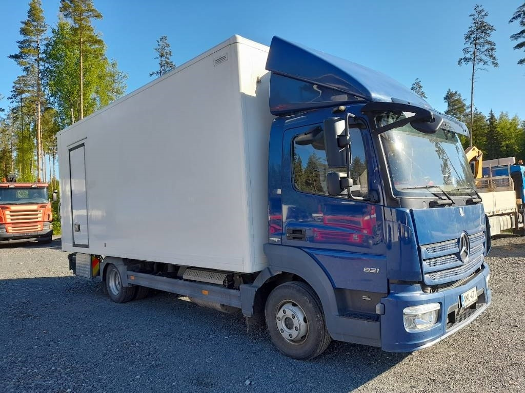 Mercedes-Benz Atego 821 - Camión frigorífico: foto 4 Mercedes-Benz Atego 821 - Camión frigorífico: foto 4