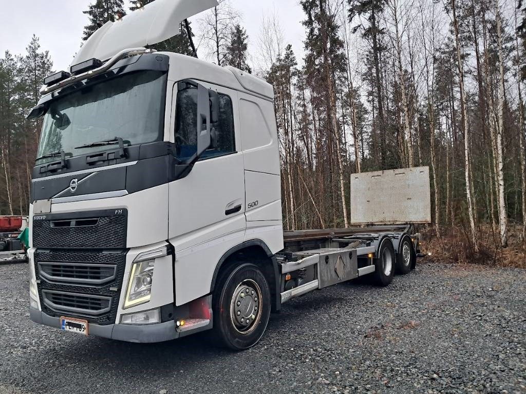 Volvo FH 13 500 - Camión forestal: foto 1 Volvo FH 13 500 - Camión forestal: foto 1