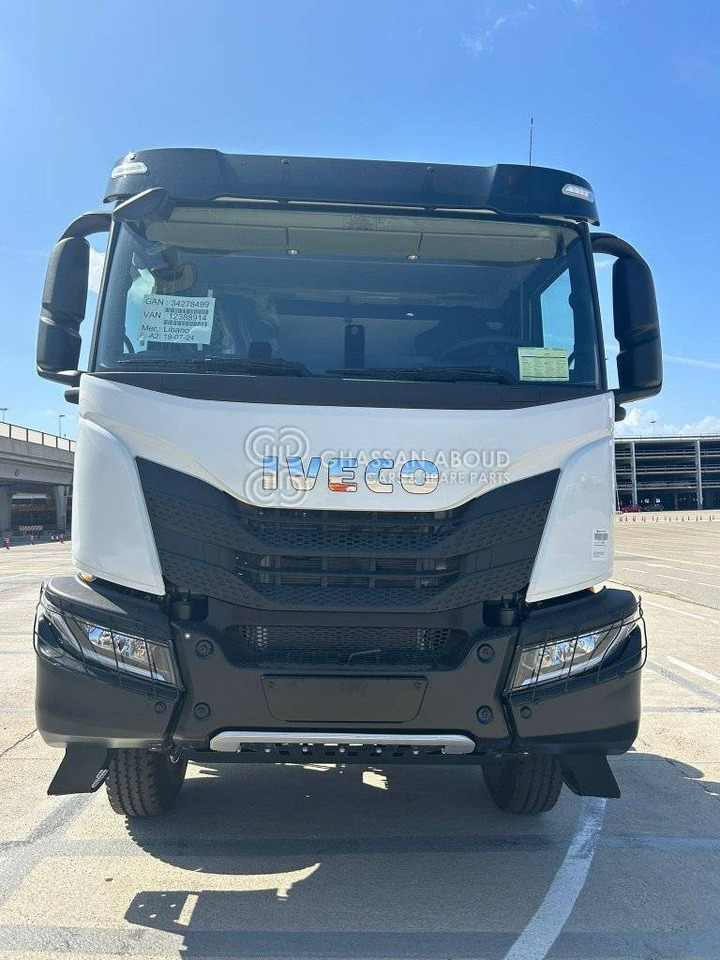IVECO T-WAY Tractor 6×4 AT720T47TH GVW 26-38 Ton HP 470 R20Tyre MY25 - Cabeza tractora: foto 4 IVECO T-WAY Tractor 6×4 AT720T47TH GVW 26-38 Ton HP 470 R20Tyre MY25 - Cabeza tractora: foto 4