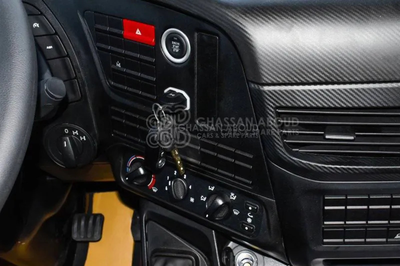 Iveco T-WAY AD380T47H 6x4 R24 Tyres Chassis - Barcelona Stock - Camión chasis: foto 5 Iveco T-WAY AD380T47H 6x4 R24 Tyres Chassis - Barcelona Stock - Camión chasis: foto 5