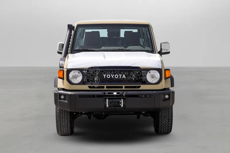 Toyota Land Cruiser HardTop LC76 4X4 - Coche: foto 2 Toyota Land Cruiser HardTop LC76 4X4 - Coche: foto 2