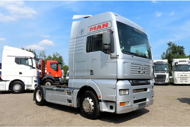 MAN TGA 18.460 Manual diesel pomp! ROYAL TRUCK! - Cabeza tractora: foto 1 MAN TGA 18.460 Manual diesel pomp! ROYAL TRUCK! - Cabeza tractora: foto 1