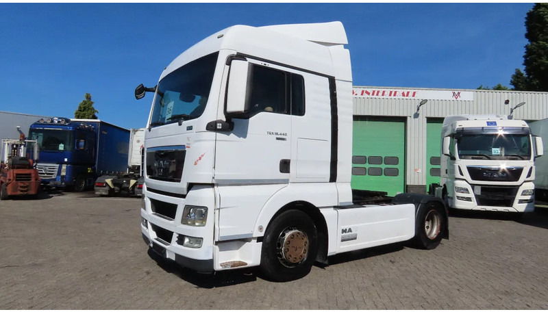 MAN TGX 18.440 Euro 5, Retarder, 2 tanks!! - Cabeza tractora: foto 3 MAN TGX 18.440 Euro 5, Retarder, 2 tanks!! - Cabeza tractora: foto 3
