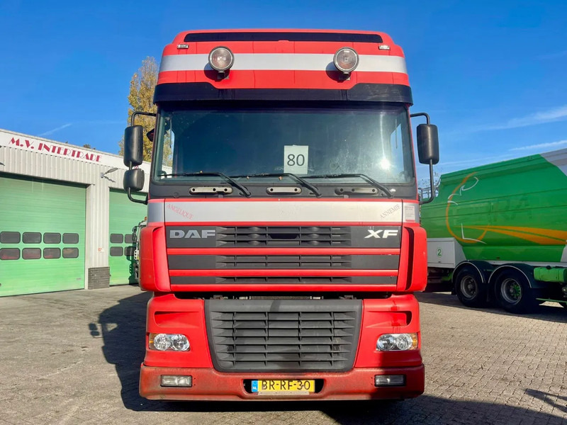 DAF XF 95.430 BERDEX 3 decks. Water, fans, Scales! Excellent condition. - Camión transporte de ganado: foto 3 DAF XF 95.430 BERDEX 3 decks. Water, fans, Scales! Excellent condition. - Camión transporte de ganado: foto 3
