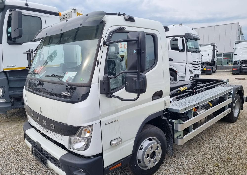 FUSO Canter 9c18AMT - Camión multibasculante: foto 3 FUSO Canter 9c18AMT - Camión multibasculante: foto 3