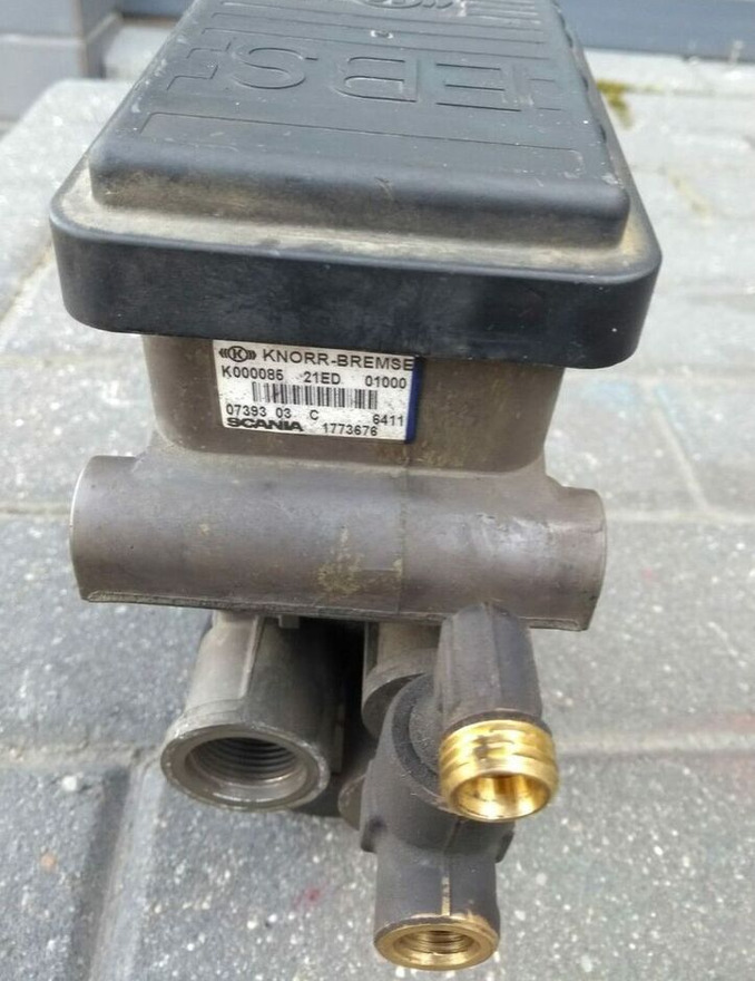 Knorr-Bremse SCANIA Scania - Válvula de freno para Camión: foto 3 Knorr-Bremse SCANIA Scania - Válvula de freno para Camión: foto 3