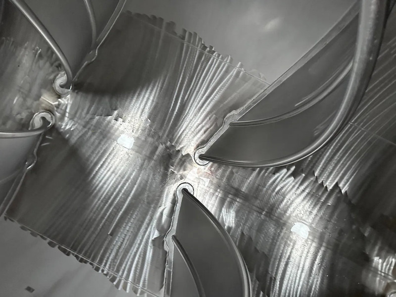 Contenedor cisterna para transporte de combustible SINGAMAS 20FT ISO, 26.000L/1-COMP/3 BAFFELS/3 manholes, 5Y inspection: 06/2027: foto 20 Contenedor cisterna para transporte de combustible SINGAMAS 20FT ISO, 26.000L/1-COMP/3 BAFFELS/3 manholes, 5Y inspection: 06/2027: foto 20