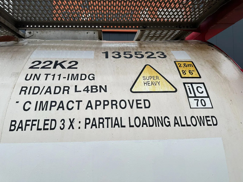Contenedor cisterna para transporte de combustible SINGAMAS 20FT ISO, 26.000L/1-COMP/3 BAFFELS/3 manholes, 5Y inspection: 06/2027: foto 11 Contenedor cisterna para transporte de combustible SINGAMAS 20FT ISO, 26.000L/1-COMP/3 BAFFELS/3 manholes, 5Y inspection: 06/2027: foto 11