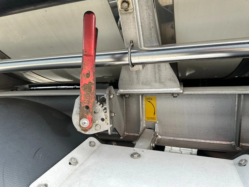 Semirremolque cisterna para transporte de alimentos Van Hool FOOD / 39.000L / 3-COMP / INOX / NL-trailer / APK: 07/2026: foto 20 Semirremolque cisterna para transporte de alimentos Van Hool FOOD / 39.000L / 3-COMP / INOX / NL-trailer / APK: 07/2026: foto 20