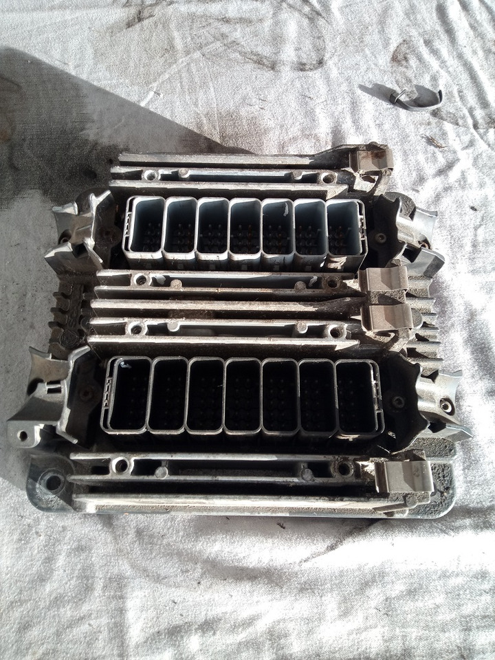 EDC Scania R450 DC13115 2330863 - Unidad de control para Camión: foto 2 EDC Scania R450 DC13115 2330863 - Unidad de control para Camión: foto 2