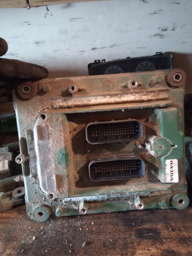 EDC VOLVO FH460 D13K460 21900553 P03 - Unidad de control para Camión: foto 2 EDC VOLVO FH460 D13K460 21900553 P03 - Unidad de control para Camión: foto 2