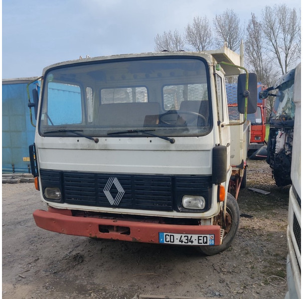 Renault 230 - Camión volquete: foto 1 Renault 230 - Camión volquete: foto 1